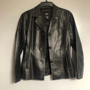 Massimo Women’s Leather Coat SIZE MEDIUM